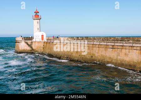 Faro di Farolim de Felgueiras, Porto - Portogallo. Foto Stock