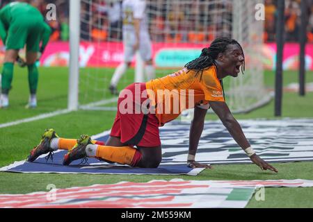 ISTANBUL, TURCHIA - 25 DICEMBRE: Bafetimbi Gomis di Galatasaray festeggia dopo aver segnato il secondo gol della squadra durante la partita Super Lig tra Galatasaray e Istanbulspor COME al NEF Stadyumu il 25 dicembre 2022 a Istanbul, Turchia (Foto di Orange Pictures) Foto Stock