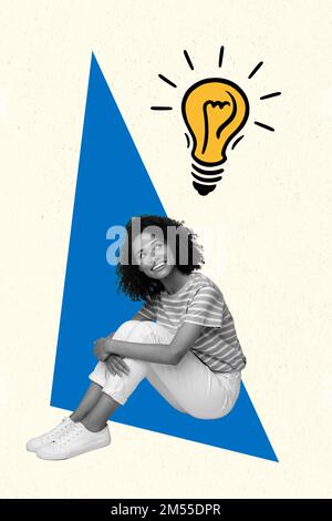 Collage fotografico creativo verticale di giovane ragazza giovane mentalità seduta pensare guardare genio idea decisione lampadina isolata su sfondo di colore bianco Foto Stock