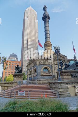 Monumento ai soldati e ai marinai di Cleveland, progettato e scolpito da Levi Scofield, veterano del 103rd° Reggimento della Fanteria Volontario dell'Ohio. Foto Stock