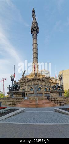 Monumento ai soldati e ai marinai di Cleveland, progettato e scolpito da Levi Scofield, veterano del 103rd° Reggimento della Fanteria Volontario dell'Ohio. Foto Stock