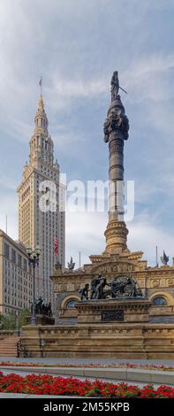 Monumento ai soldati e ai marinai di Cleveland, progettato e scolpito da Levi Scofield, veterano del 103rd° Reggimento della Fanteria Volontario dell'Ohio. Foto Stock