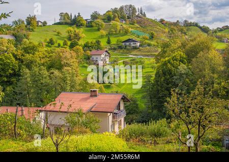 Paesaggio in autunno al Rogaska Slatina luogo di cura delle acque termali, spa in Slovenia Foto Stock
