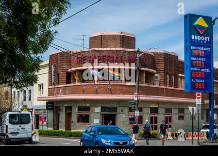 L'Imperial Hotel, un vivace pub a Newtown, un popolare sobborgo occidentale interno, Sydney, NSW, Australia Foto Stock