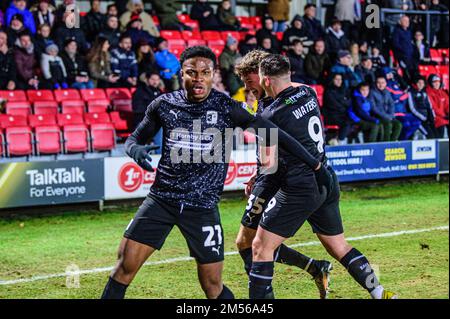 Salford, Regno Unito. 26th Dec 2022. I giocatori di Barrow festeggiano il loro secondo gol durante la partita della Sky Bet League 2 tra Salford City e Barrow al Peninsula Stadium, Moor Lane, Salford, lunedì 26th dicembre 2022. (Credit: Ian Charles | MI News) Credit: MI News & Sport /Alamy Live News Foto Stock