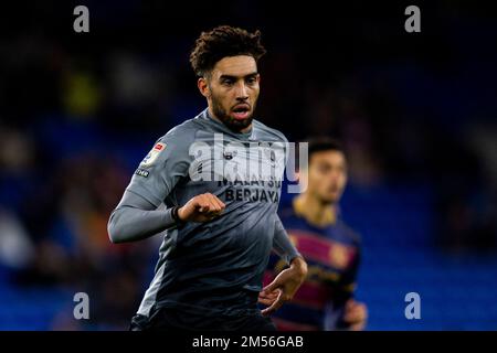 Cardiff, Regno Unito. 26th Dec, 2022. KION Etete di Cardiff City in azione. Partita del campionato EFL Skybet, Cardiff City contro Queens Park Rangers al Cardiff City Stadium di Cardiff, Galles, lunedì 26th dicembre 2022. Questa immagine può essere utilizzata solo per scopi editoriali. Solo per uso editoriale, licenza richiesta per uso commerciale. Non è utilizzabile nelle scommesse, nei giochi o nelle pubblicazioni di un singolo club/campionato/giocatore. pic di Lewis Mitchell/Andrew Orchard sports photography/Alamy Live news Credit: Andrew Orchard sports photography/Alamy Live News Foto Stock