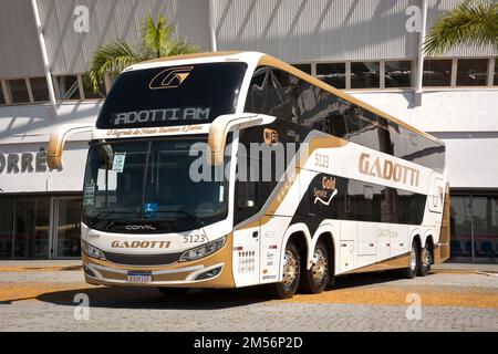 Bus vehicle Comil campione Invictus DD Volvo B450R 2022 in mostra al Bus Brasil Fest 2022, che si tiene nella città di Barueri. Foto Stock