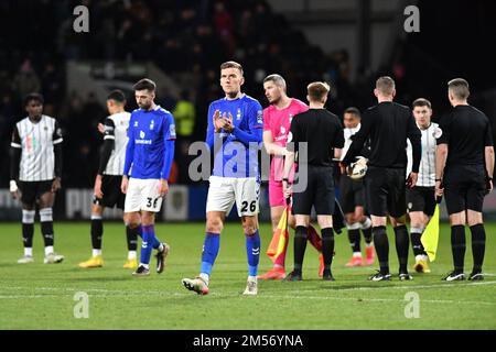 Nottingham, Regno Unito. 26th Dec, 2022. Mark Kitching of Oldham Athletic dopo la partita della Vanarama National League tra Notts County e Oldham Athletic a Meadow Lane, Nottingham, lunedì 26th dicembre 2022. (Credit: Eddie Garvey | MI News) Credit: MI News & Sport /Alamy Live News Foto Stock