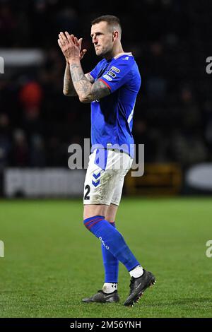 Nottingham, Regno Unito. 26th Dec, 2022. Peter Clarke di Oldham Athletic dopo la partita della Vanarama National League tra Notts County e Oldham Athletic a Meadow Lane, Nottingham, lunedì 26th dicembre 2022. (Credit: Eddie Garvey | MI News) Credit: MI News & Sport /Alamy Live News Foto Stock