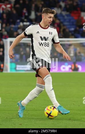 Londra INGHILTERRA - 26 dicembre: Tom Cairney di Fulham durante la partita di calcio della Premier League inglese tra Crystal Palace e Fulham a Selhurst Park, Foto Stock