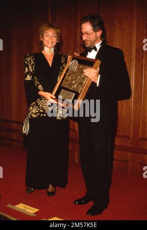 Steven Spielberg e Amy Irving intorno agli anni '80: Ralph Dominguez/MediaPunch Foto Stock