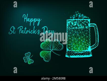 Happy St. Modello di biglietto di auguri per il giorno di Patricks con una tazza di vetro poligonale bassa e luminosa di birra e foglie di shamrock e testo su sfondo verde scuro. Futu Illustrazione Vettoriale