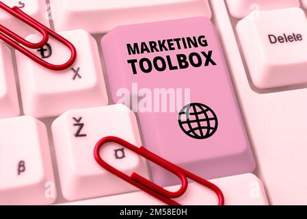 Didascalia concettuale Marketing Toolbox. Parola scritta su mezzi di promozione di un prodotto o servizi automazione Foto Stock