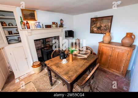 Inghilterra, Dorset, Dorchester, Hardy's Cottage, Higher Bockhampton Village, Luogo di nascita dell'autore inglese Thomas Hardy, Interior View of the Parl Foto Stock