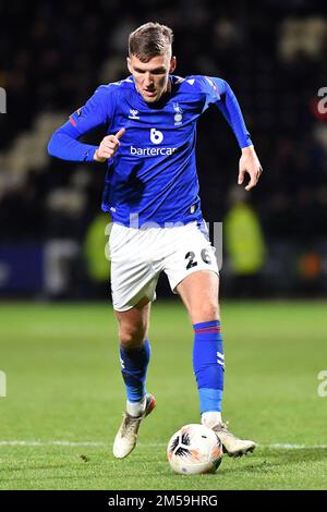 Nottingham, Regno Unito. 26th Dec 2022. Foto di azione stock di Mark Kitching of Oldham Athletic durante la partita della Vanarama National League tra Notts County e Oldham Athletic a Meadow Lane, Nottingham, lunedì 26th dicembre 2022. (Credit: Eddie Garvey | MI News) Credit: MI News & Sport /Alamy Live News Foto Stock