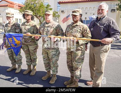 690th Cyberspace Control Squadron scatta foto allo Squadron il 15 febbraio 2022 a Port San Antonio, Texas. Foto Stock