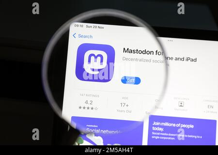 Ostersund, Svezia - 20 novembre 2022: App Mastadon social network. Mastodon è un software libero e open-source per l'esecuzione self-hosted social networking ser Foto Stock