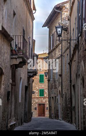 Green Window Alley Foto Stock