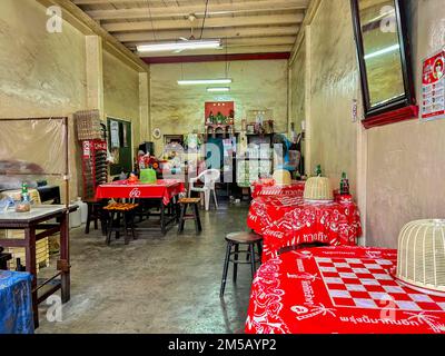 Phuket, Thailandia, tradizionale, vintage, ristorante locale, centro storico della città vecchia, architettura coloniale tradizionale, città vecchia cinese Foto Stock