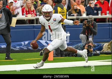 Washington state Cougars Quarterback Cameron Ward (1) durante il LA Bowl Sabato, 17 dicembre 2022, a Inglewood, California. Lo Stato di Fresno sconfisse Washin Foto Stock