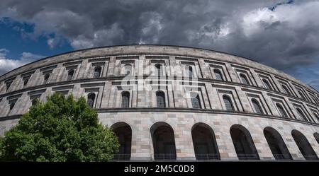 Sala congressi, edificio monumentale nazionalsocialista incompiuto nei Rally del Partito nazista, Norimberga, Franconia Centrale, Baviera, Germania Foto Stock