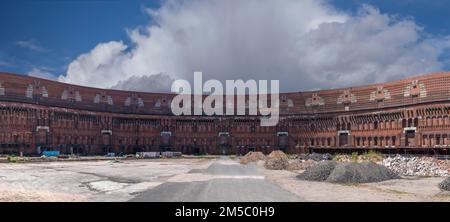 Cortile interno della Sala dei Congressi, edificio monumentale nazionalsocialista incompiuto sui terreni del Rally del Partito nazista, Norimberga, Franconia Centrale Foto Stock