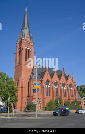 Chiesa Zum Guten Hirten, Friedrich-Wilhelm-Platz, Friedenau, Berlino, Germania Foto Stock