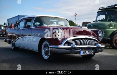 Buick Special Series 40 1954, in occasione di una riunione di auto classica a Buesum, Germania Foto Stock