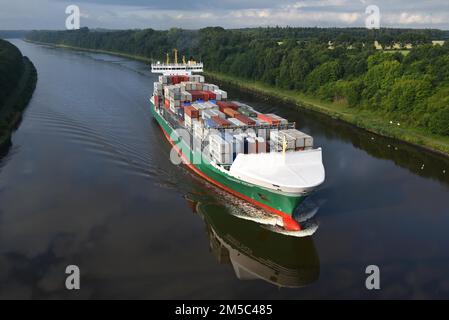 Nave container Heinrich Ehler nel canale di Kiel, Schleswig-Holstein, Germania Foto Stock