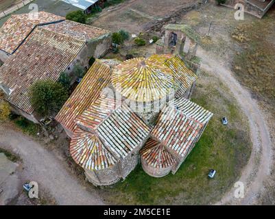 Chiesa romanica di Sant Cugat de Salou o Raco in Navas (Bages) Catalogna. Spagna. Pianta a croce greca e decorazione lombarda, 10th ° secolo Foto Stock