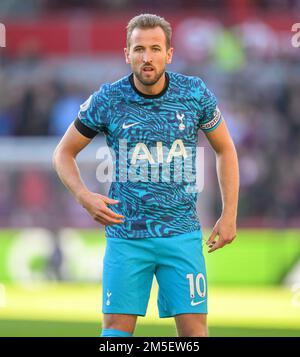 26 dic 2022 - Brentford contro Tottenham Hotspur - Premier League - GTECH Community Stadium Harry Kane di Tottenham durante la partita della Premier League presso il GTECH Community Stadium. Foto : Mark Pain / Alamy Live News Foto Stock