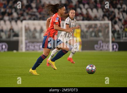 Delphine Cascarino (Olympique Lyonnais) durante la partita della UEFA Women's Champions League di gruppo C tra Juventus e Olympique Lyonnais alla Juventus sta Foto Stock