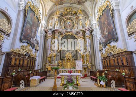 Altare nella chiesa parrocchiale barocca, Waidhofen an der Thaya, bassa Austria, Austria Foto Stock