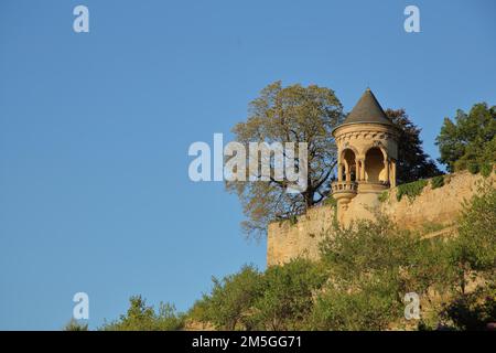 Torre o tempio del castello e palazzo di Winzingen a Haardt, Neustadt an der Weinstrasse, Renania-Palatinato, Germania Foto Stock