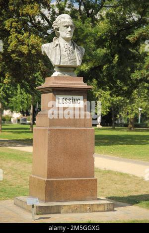 Monumento allo scrittore Gotthold Ephraim Lessing 1729-1781, Friedberger Anlage, centro città, meno, Francoforte, Assia, Germania Foto Stock