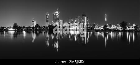 Lo skyline di Donau City a Vienna, Austria. Foto Stock