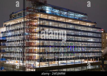 Detroit, Michigan - costruzione di un grattacielo che sarà uno degli edifici più alti del Michigan. L'edificio, sul sito del vecchio Hudson's. Foto Stock