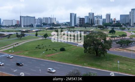 Particolare architettonico del Giardino Burle Marx situato presso l'Exio Monumental (asse Monumentale), un viale centrale nel design cittadino di Brasília Foto Stock