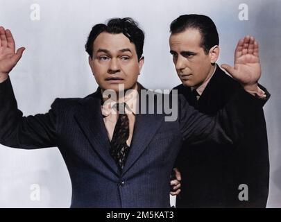 Edward G. Robinson e Humphrey Bogart in 'Brother Orchid' ( foto pubblicitaria 1940) colorati Foto Stock