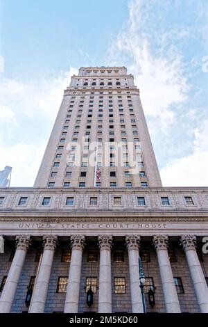 Corte degli Stati Uniti a New York City contro il cielo Foto Stock