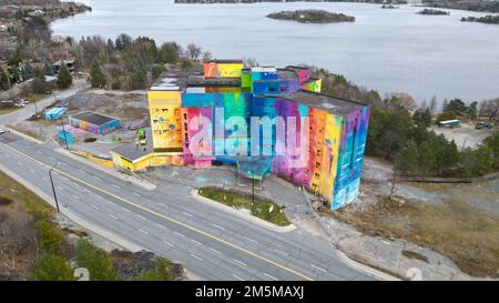 12 2022 novembre, Sudbury Ontario Canada. L'ospedale Old St Joseph di Paris St a Sudbury è il più grande murale del Canada, come è stato dipinto nel 2019. Luke Du Foto Stock