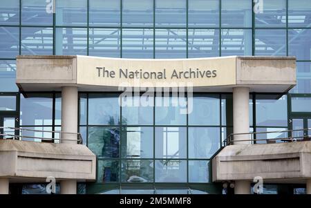 Foto precedentemente non pubblicata datata 12/12/2022 dell'edificio dell'Archivio Nazionale di Kew. Mentre il governo laburista di Tony Blair si è scontrato con ciò che ha a che fare con il Millennium Dome, è stata offerta una soluzione a sorpresa - spostarla a Swindon - secondo i file ufficiali appena pubblicati. Data immagine: Lunedì 12 dicembre 2022. Foto Stock