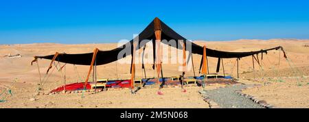 Tenda berbera nel deserto di agafay, Marocco Foto Stock