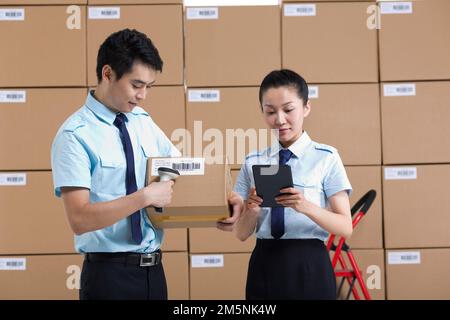 Della logistica di magazzino personale Foto Stock