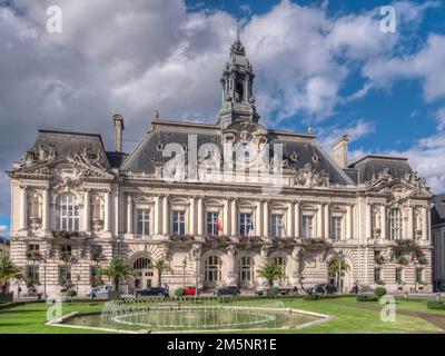 Municipio, Hotel de Ville con fontana di fronte, Tours, Departement Inde-et-Loire, Region Centre, Francia Foto Stock
