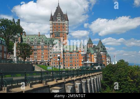 Hotel Chateau Frontenac, Terrasse Dufferin, Quebec City, Provincia di Quebec, Canada Foto Stock