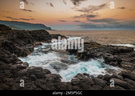 QUEEN'S BATH PRINCEVILLE KAUAI HAWAII USA Foto Stock