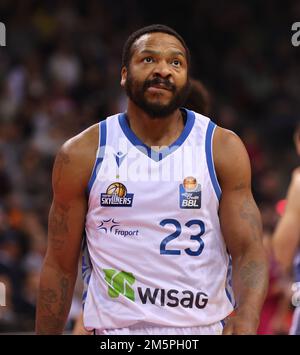 Bonn, Germania. 29th Dec, 2022. Quantez Robertson (Francoforte), Telekom Dome, Pallacanestro Bundesliga, 12. Spieltag, Telekom cestini Bonn vs Fraport Skyliners Francoforte. Credit: Juergen Schwarz/Alamy Live News Foto Stock