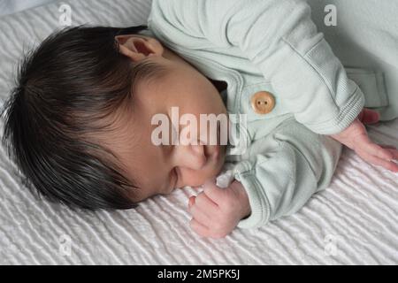 A pelo neonato Foto Stock