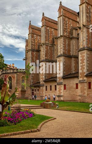 Dettagli della facciata nord della Cattedrale di Saint Etienne a Tolosa, Francia Foto Stock